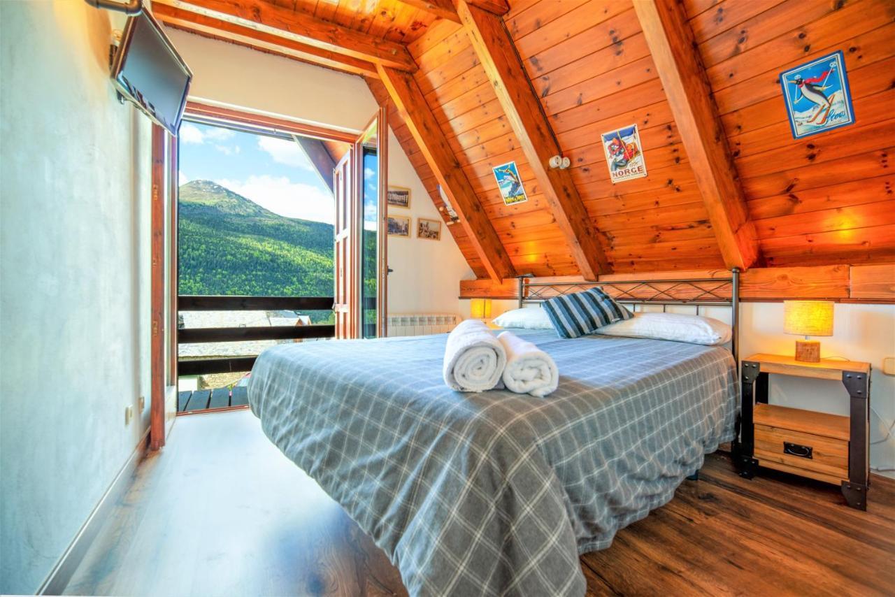 Apartamentos Aran Montcorbau Buitenkant foto