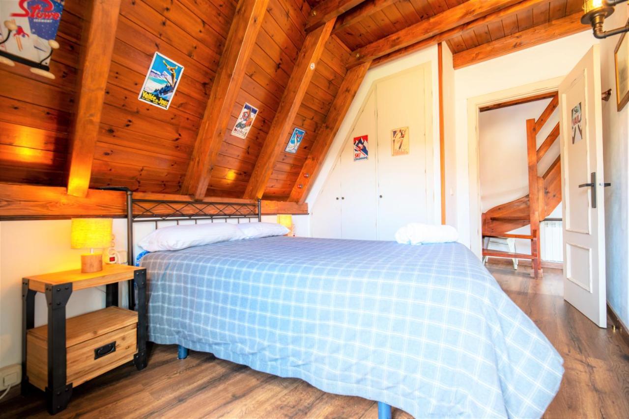 Apartamentos Aran Montcorbau Buitenkant foto