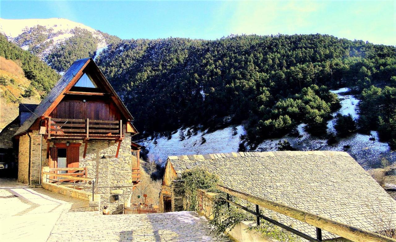 Apartamentos Aran Montcorbau Buitenkant foto