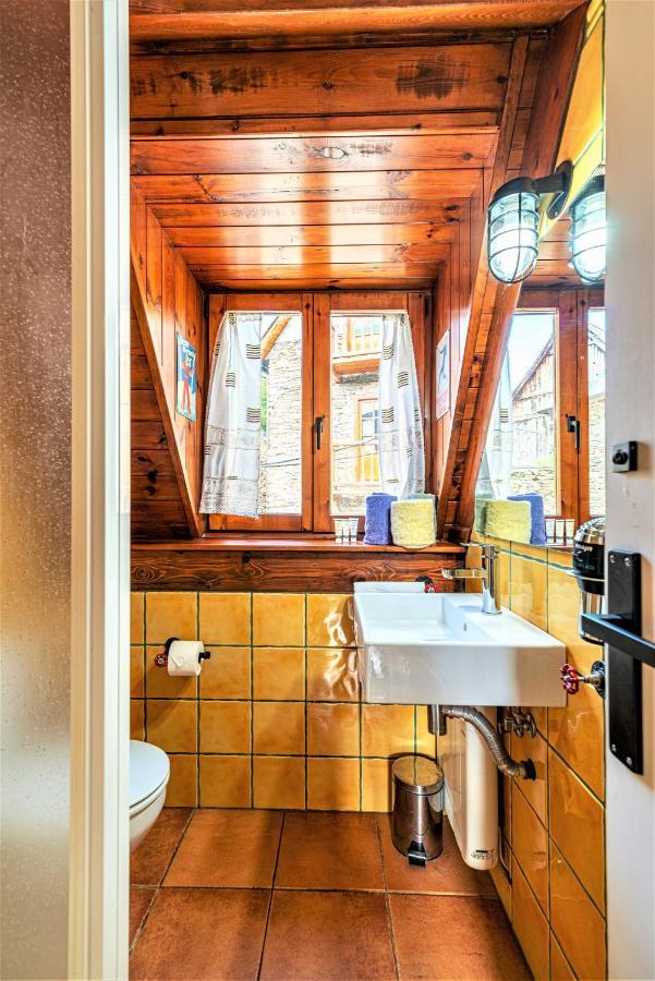 Apartamentos Aran Montcorbau Buitenkant foto
