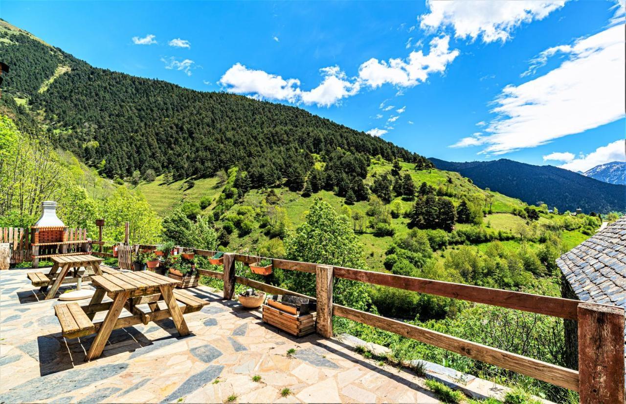Apartamentos Aran Montcorbau Buitenkant foto