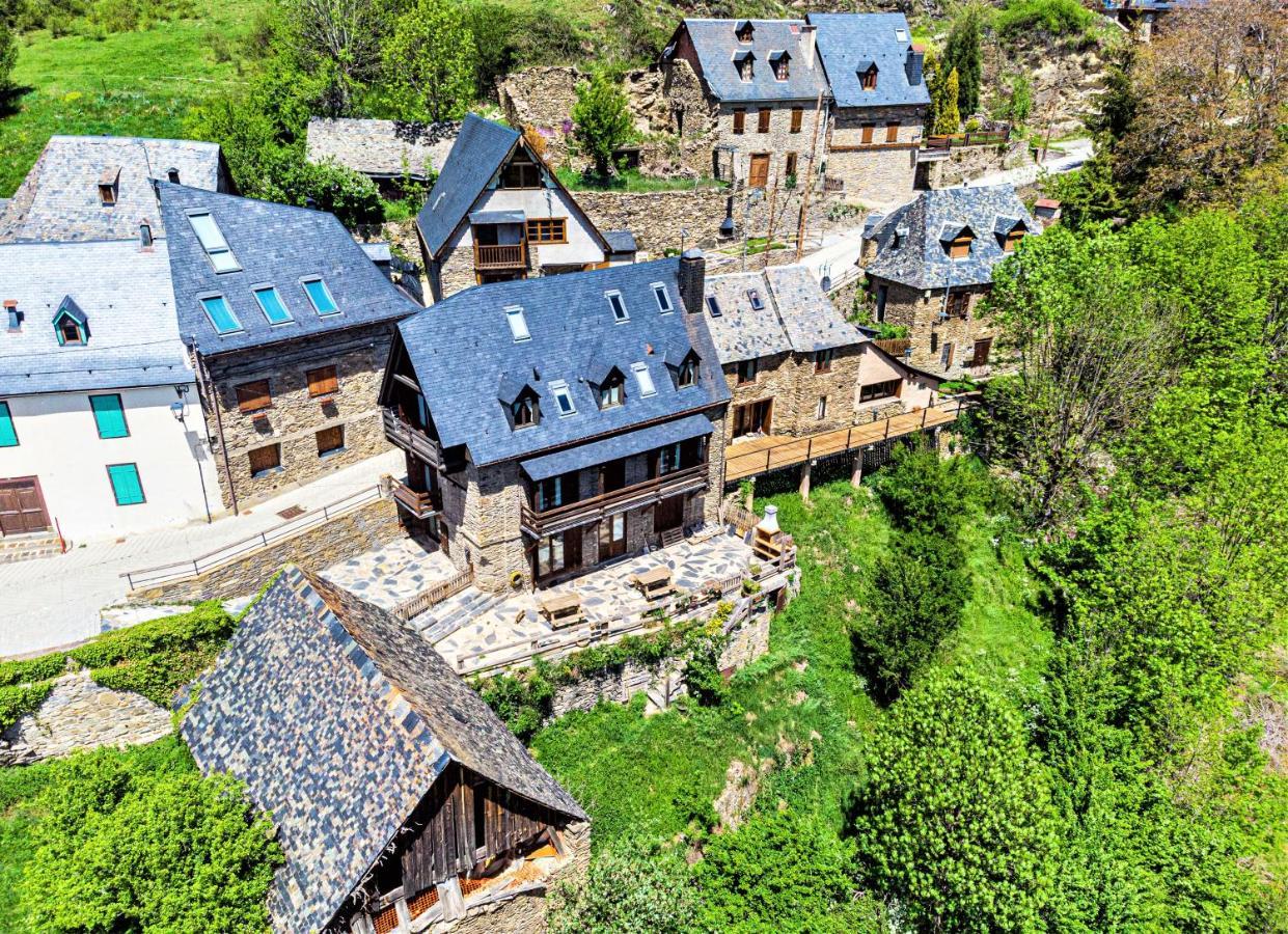 Apartamentos Aran Montcorbau Buitenkant foto