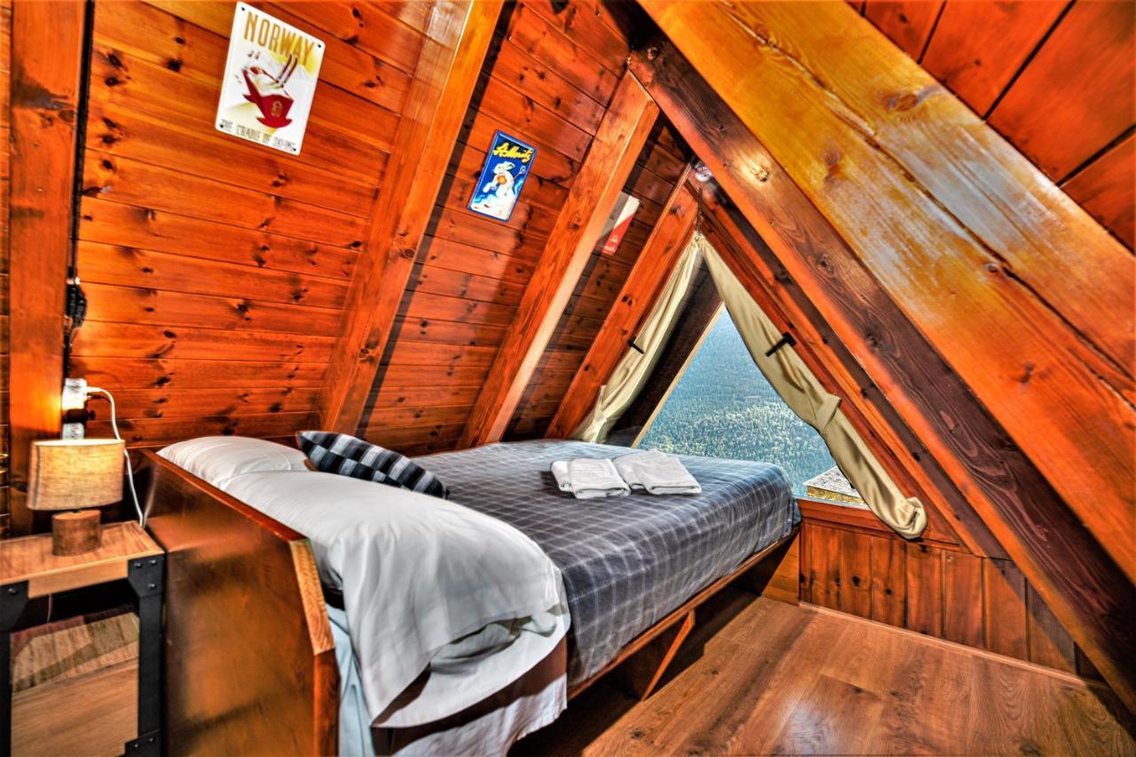 Apartamentos Aran Montcorbau Buitenkant foto