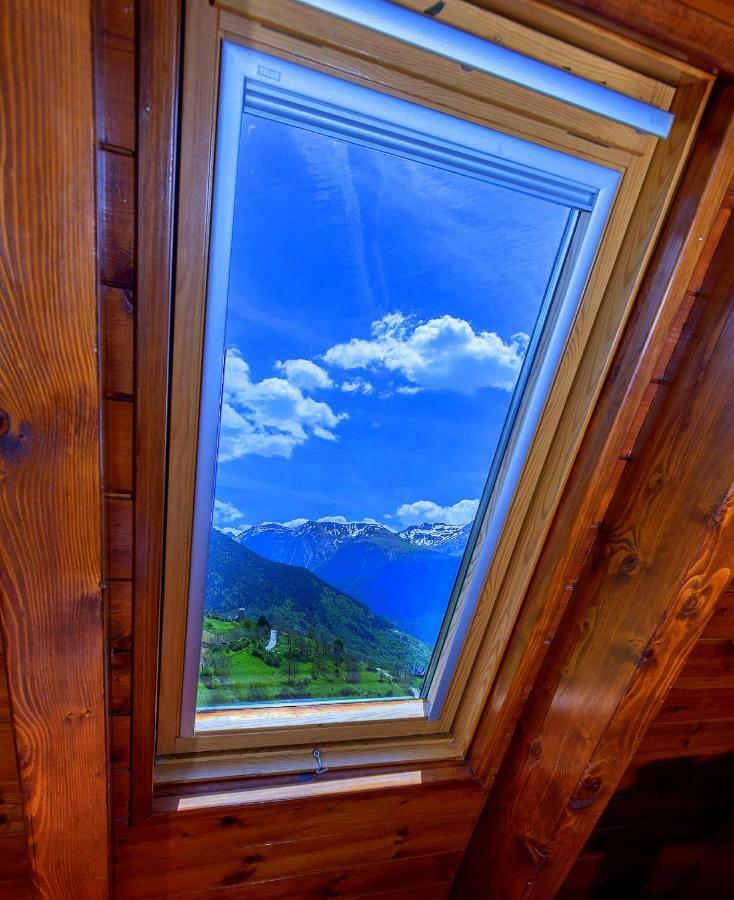 Apartamentos Aran Montcorbau Buitenkant foto