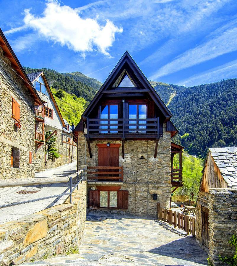 Apartamentos Aran Montcorbau Buitenkant foto